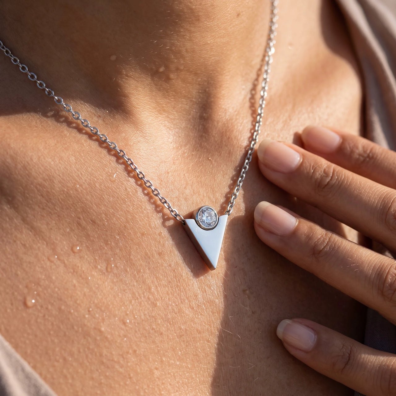 Triangle pendant — close-up of the details, silver | SKU: 18048714-rhodium-plated